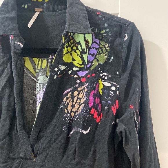 Free People Tunic Black with colorful Butterflies Size Medium - Picture 3 of 11